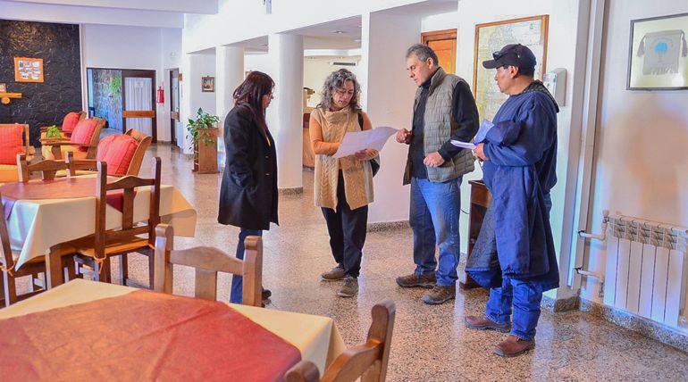 Autoridades de Educación recorrieron las instalaciones del hotel del ISSN en Caviahue. Autoridades de Educación recorrieron las instalaciones del hotel del ISSN en Caviahue.
