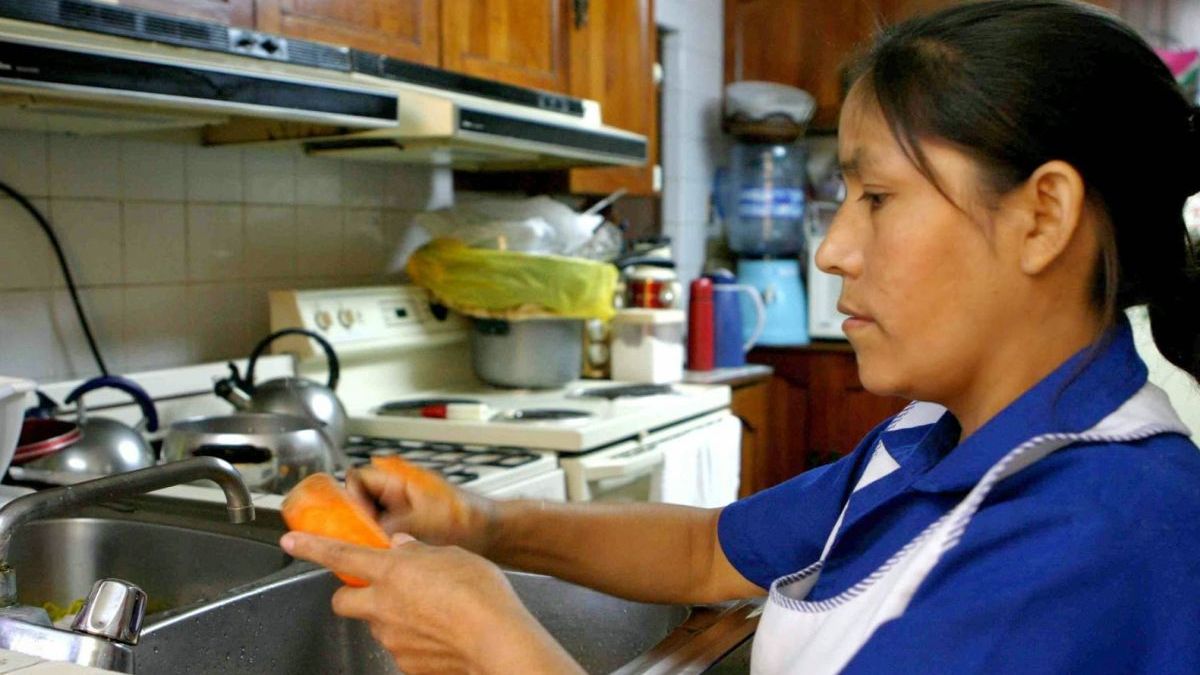 Anuncian aumento para las empleadas domésticas: cuál será el nuevo sueldo thumbnail