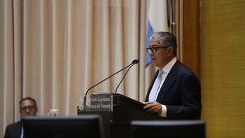 El gobernador Rolando Figueroa brindó su discurso ante la Legislatura neuquina / Foto