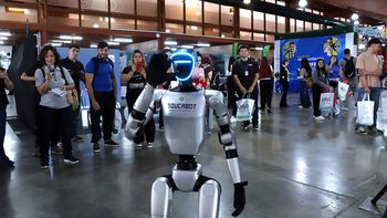 en imagenes, asi se vive la expo vocacional 2025 que desborda de jovenes y expectativas en neuquen