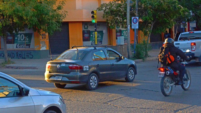 Más críticas a la Muni por los remises truchos