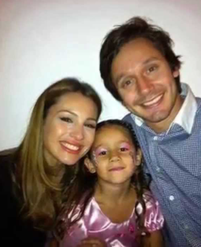 La modelo y el actor con su hija Blanca, que el 15 de mayo cumpliría 17 años.