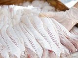¡Qué asco! Vecina se llevó una desagradable sorpresa en el pescado recién comprado