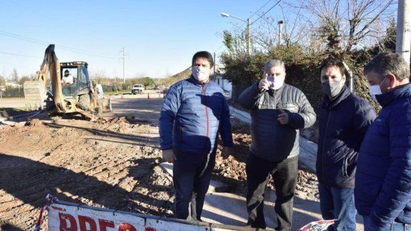 Avanza la pavimentación de 50 cuadras en el Oeste neuquino