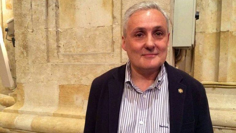 Un cura hizo un striptease en una fiesta en España