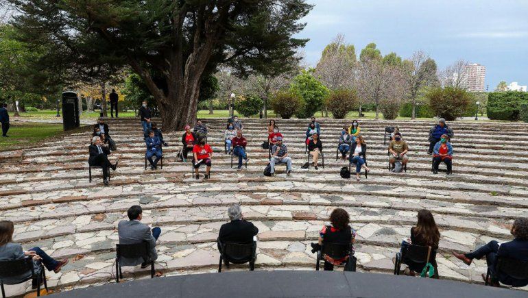 Fernández recibió a referentes de los barrios populares porteños