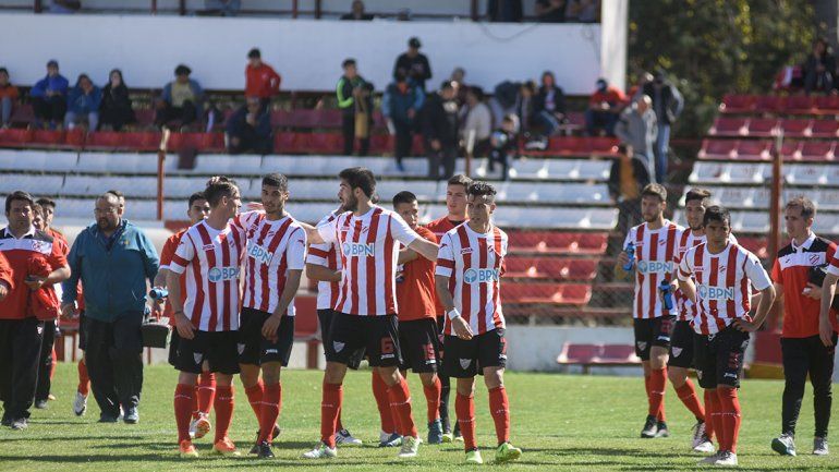Jeldres jugó su primer partido como titular ante Madryn&nbsp; (1-1).