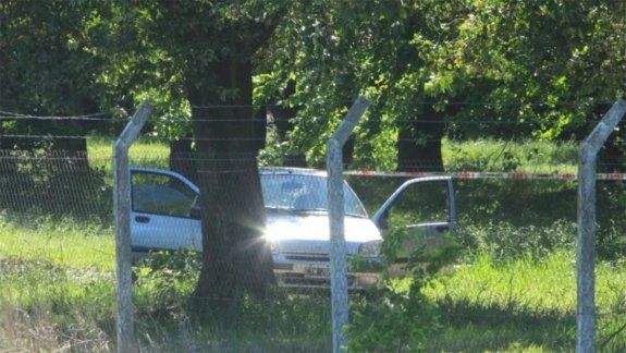 Encuentran a un hombre degollado dentro de su auto