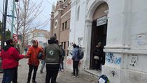 brindan atencion medica a personas en situacion de calle en la catedral de neuquen: dias y horarios brindan atencion medica a personas en situacion de calle en la catedral de neuquen: dias y horarios