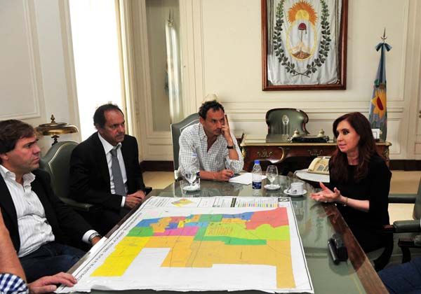 Cristina recorrió zonas inundadas