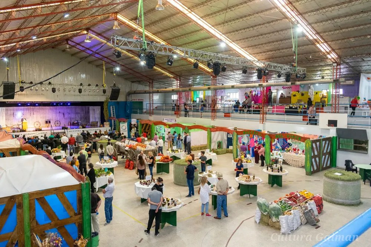 El evento reunió a productores, emprendedores y familias para celebrar el trabajo del campo. Foto: gentileza. El evento reunió a productores, emprendedores y familias para celebrar el trabajo del campo. Foto: gentileza.