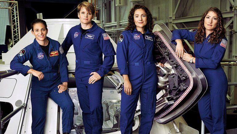 Dos mujeres van a cumplir una misión en  el espacio