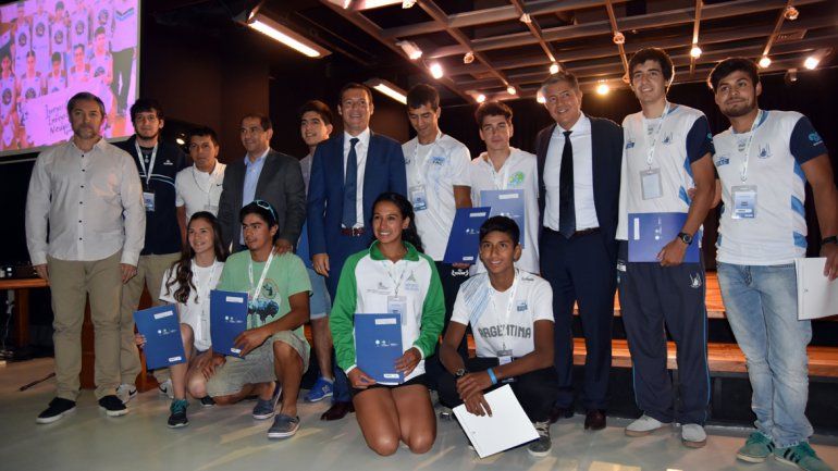 El gobernador Omar Gutiérrez