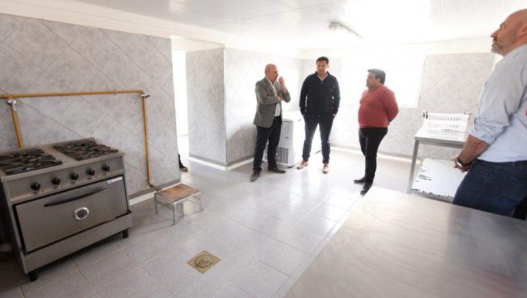 Quieren llevar las conservas de Sauzal Bonito al mercado nacional