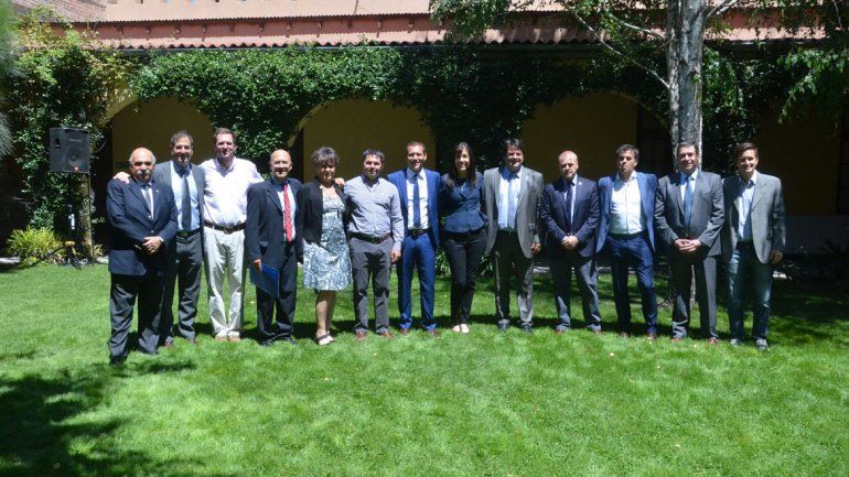 Gutiérrez hizo los anuncios por la mañana. Por la tarde