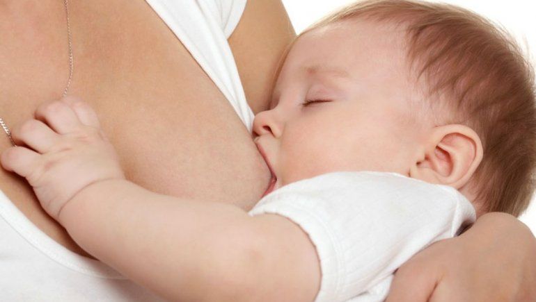 Seguir con la lactancia aunque la madre tenga coronavirus