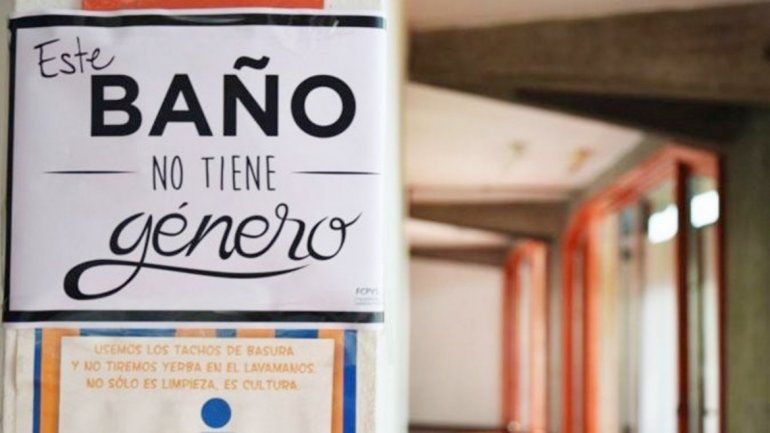 La iniciativa apunta a baños universales