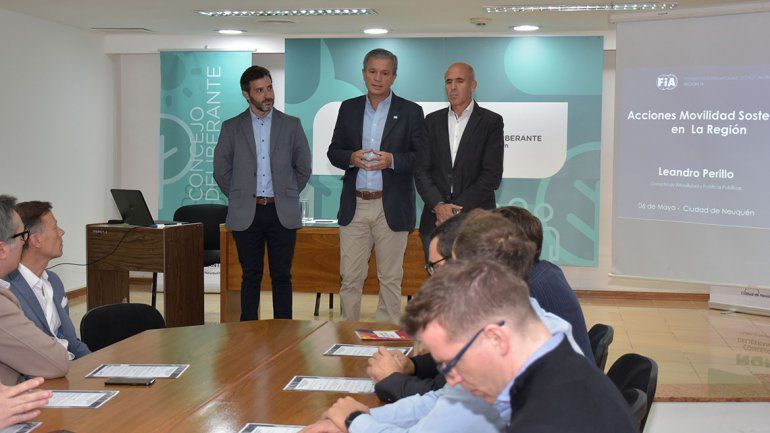 Autos eléctricos: un especialista vino a impulsar la norma