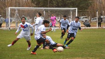 pasado por agua: la liga confluencia suspendio las semi por la lluvia pasado por agua: la liga confluencia suspendio las semi por la lluvia