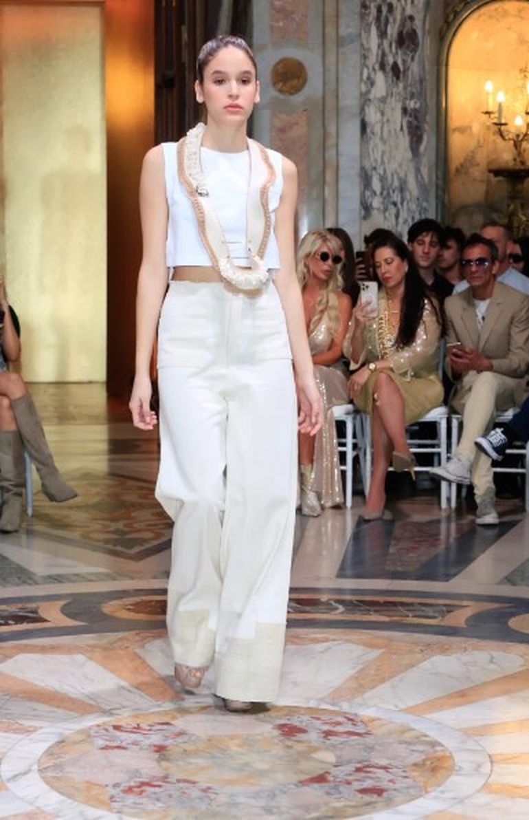 India Ortega desfilando en la Argentina Fashion Week. India Ortega desfilando en la Argentina Fashion Week.