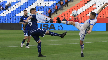 Piovi no tuvo una buena tarde y su equipo cayó ante el Tomba, en la previa del clásico frente a Independiente. Piovi no tuvo una buena tarde y su equipo cayó ante el Tomba, en la previa del clásico frente a Independiente.