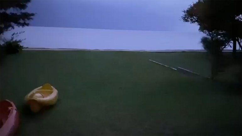 Un show de relámpagos en Mari Menuco