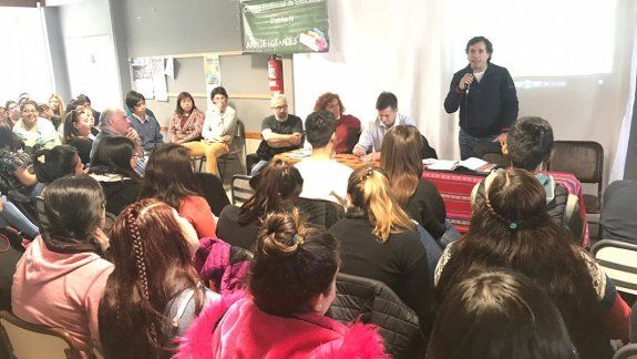 Cien docentes se capacitaron en juicios por jurados