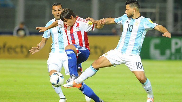Argentina perdió 1 a 0 contra Paraguay y complicó su camino al Mundial
