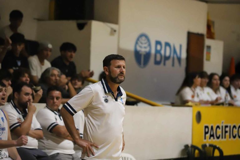 Bellandi está haciendo un buen trabajo en Plottier. Fotos: Claudio Espinoza Bellandi está haciendo un buen trabajo en Plottier. Fotos: Claudio Espinoza