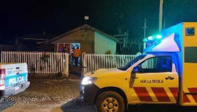Chubut: en Trevelin, un chico atacó con un machete al novio de su mamá. Chubut: en Trevelin, un chico atacó con un machete al novio de su mamá.