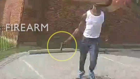 Video: un policía mató a un joven afroamericano armado