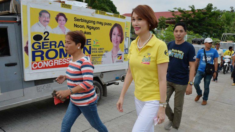 Geraldine Roman obtendría el lunes una banca en Filipinas.