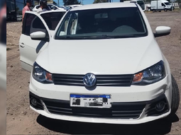 El vehículo había sido robado el 12 de enero en el bajo neuquino, sobre la calle Perito Moreno. El vehículo había sido robado el 12 de enero en el bajo neuquino, sobre la calle Perito Moreno.