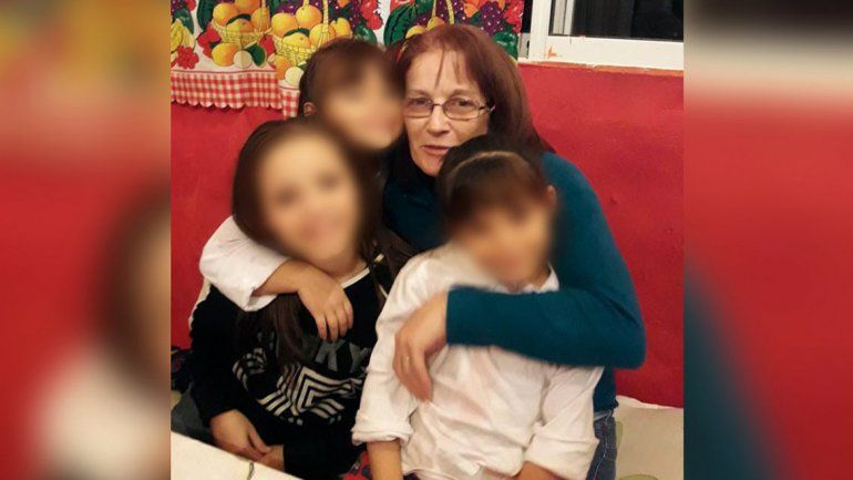 Norma había llegado a Madryn para repartir fotos de Brisa.