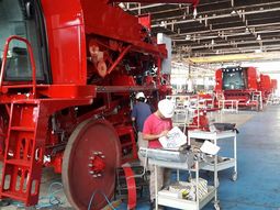 Con la producción frenada y salarios adeudados, la gestión Marsó reconoce que evalúa alternativas para desprenderse de la planta. Con la producción frenada y salarios adeudados, la gestión Marsó reconoce que evalúa alternativas para desprenderse de la planta.