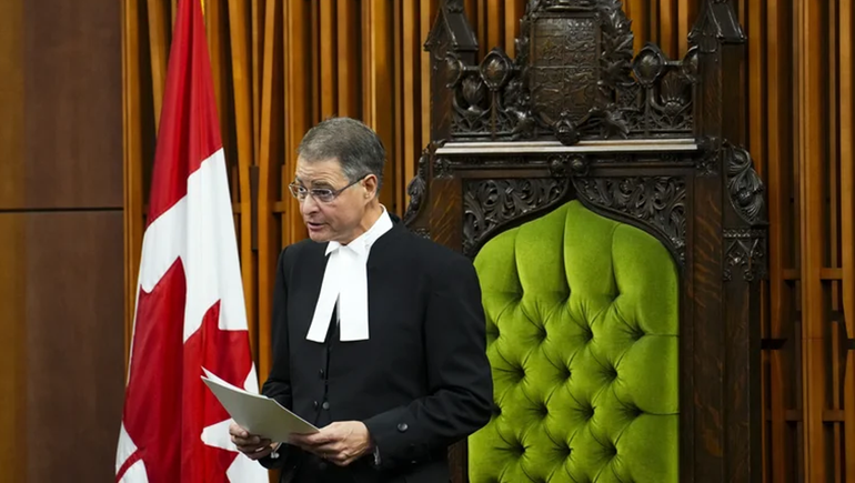 El presidente de la cámara Anthony Rota presentó al veterano ucraniano como un héroe de guerra. El presidente de la cámara Anthony Rota presentó al veterano ucraniano como un héroe de guerra.