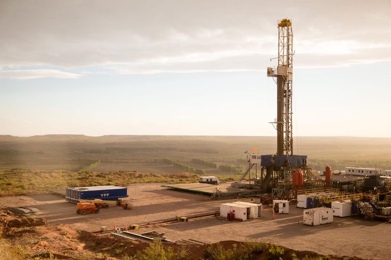 YPF es la marca registrada de la industria energética. YPF es la marca registrada de la industria energética.