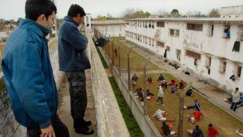 El tráfico de condiciones de vida en los penales es moneda corriente.