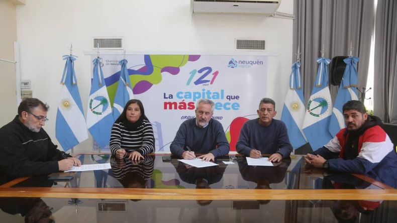 Municipales de Neuquén firmaron el acuerdo salarial: de cuánto será el aumento | LM Neuquen Municipales de Neuquén firmaron el acuerdo salarial: de cuánto será el aumento