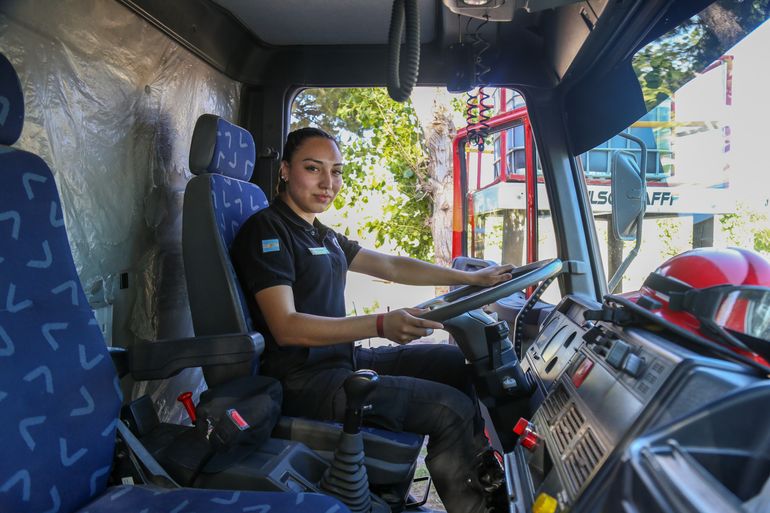 Rocío concluyó el curso en diciembre de 2021 y en enero del año siguiente se incorporó al cuartel. Rocío concluyó el curso en diciembre de 2021 y en enero del año siguiente se incorporó al cuartel.