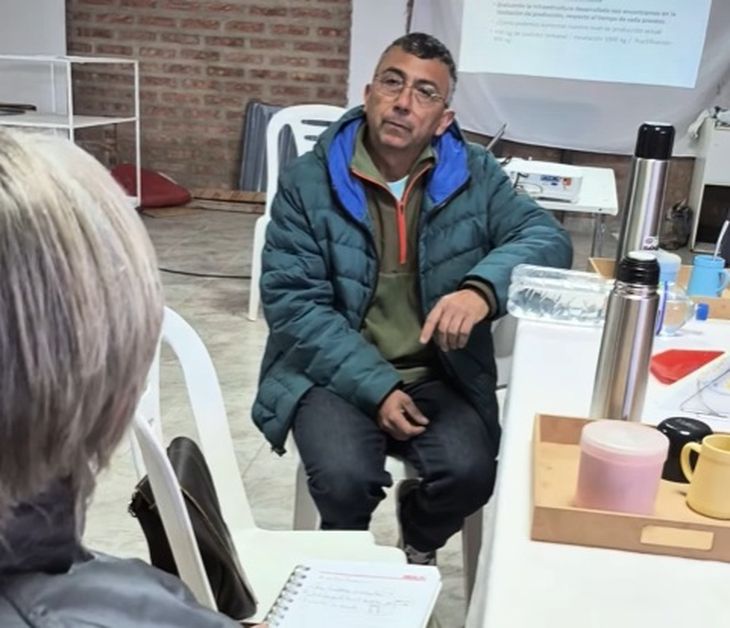 "De la siembra a la cosecha solo esperamos un mes”, cuenta Gastón Labrín. Foto: gentileza "De la siembra a la cosecha solo esperamos un mes”, cuenta Gastón Labrín. Foto: gentileza