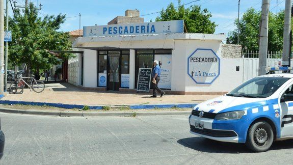 Bajo: robaron $ 680 mil de un camión distribuidor de pescados