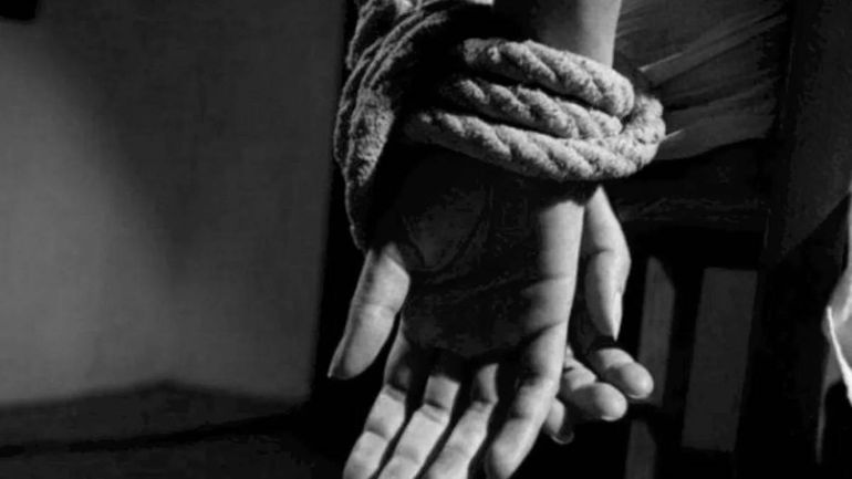 La mujer fue maniatada por los delincuentes. Foto ilustrativa. La mujer fue maniatada por los delincuentes. Foto ilustrativa.