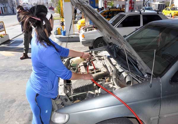 Prevén que no habrá gran aumento  en el precio del GNC para los autos