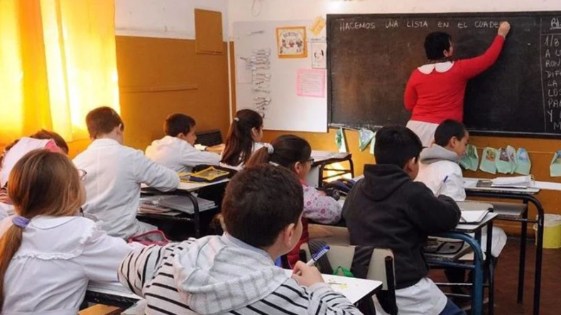 El Gobierno fijó por resolución el nuevo salario docente: de cuánto será