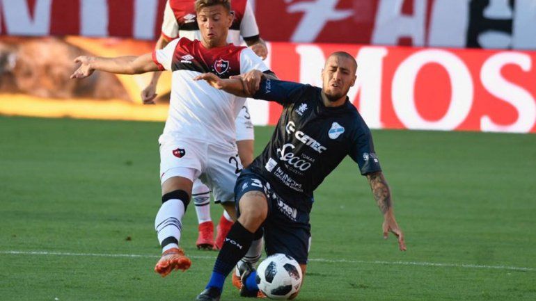 Con clima tenso en la tribuna