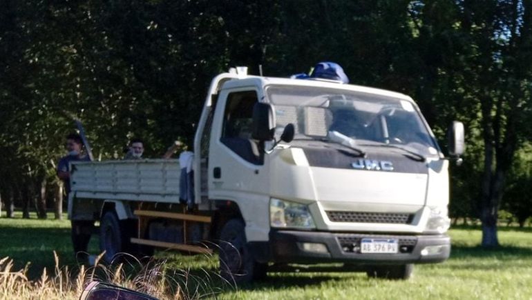 Desvalijaron una empresa: se llevaron dos camiones y caños