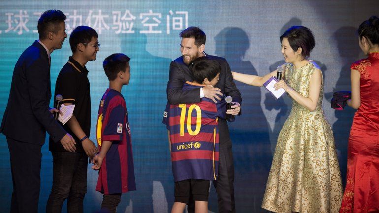 Leo hizo declaraciones sobre Argentina y Barcelona en China.