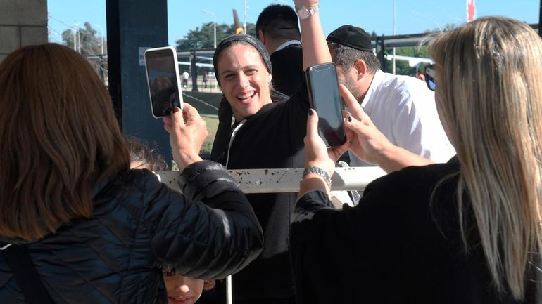 Así recibieron en el aeropuerto a los repatriados que llegaron al país este viernes. Así recibieron en el aeropuerto a los repatriados que llegaron al país este viernes.