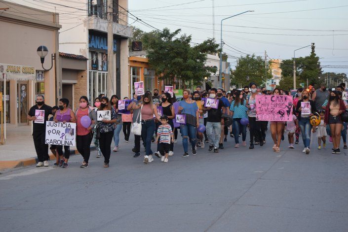 "La tenía amenazada", dijo el padre de Carolina, quien pidió a las mujeres que denuncien cuando son víctimas de violencia de género.